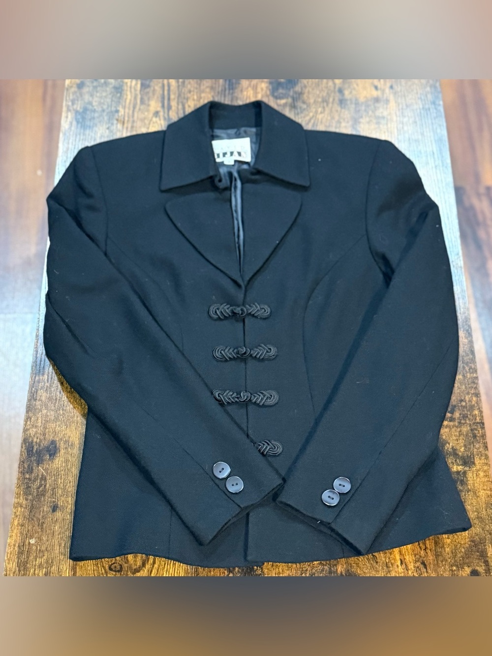 Vintage 90s D.A.V.I.D Bijan Black Fitted Blazer Size 4 Frog Closure Goth